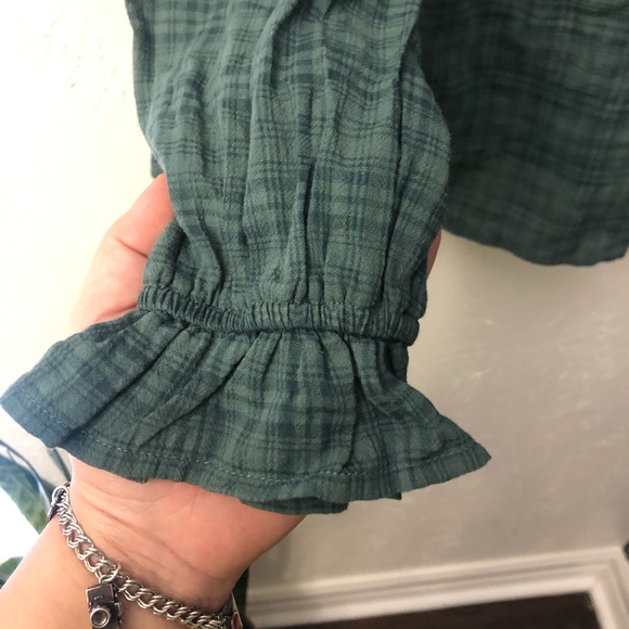 Universal Thread Ruffled Blouse - Picture 2 of 7